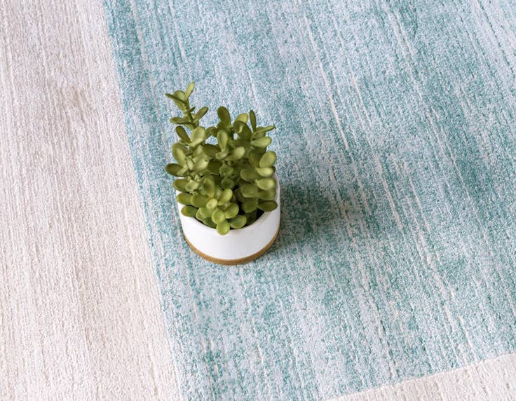 Detail image of 6' 1 x 9' Uptown Rug