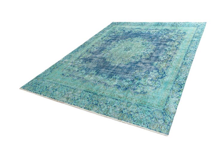 Detail image of 8' 8 x 11' 7 Vintage Royal Wool Rug