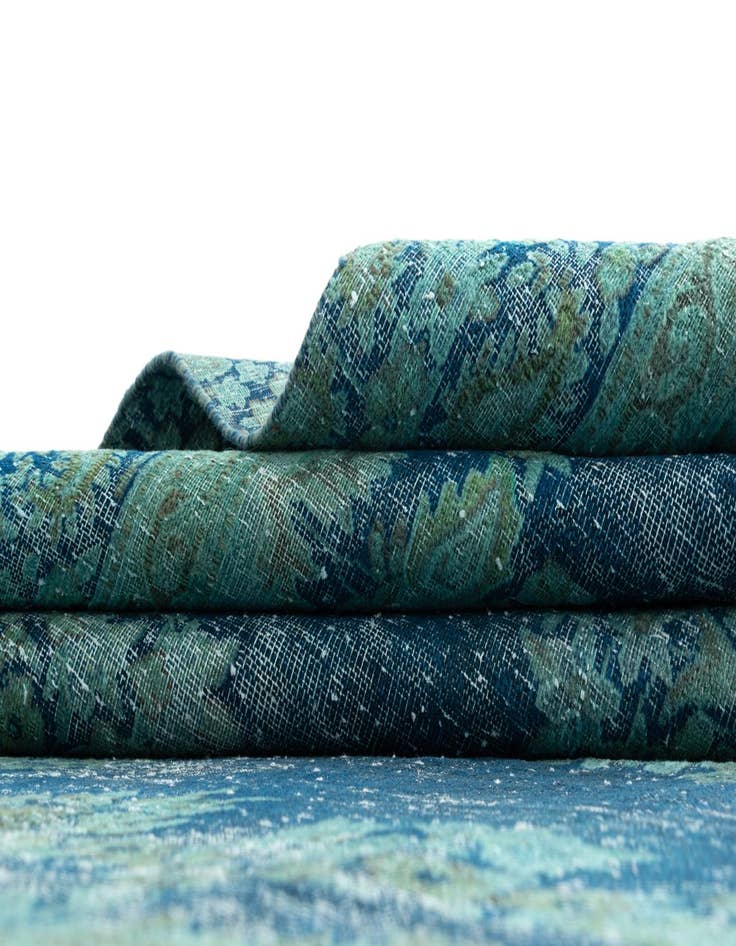 Detail image of 8' 8 x 11' 7 Vintage Royal Wool Rug