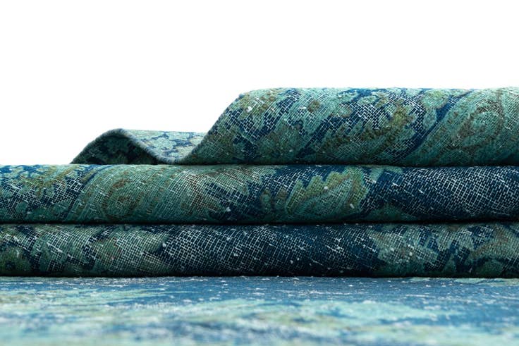 Detail image of 8' 8 x 11' 7 Vintage Royal Wool Rug