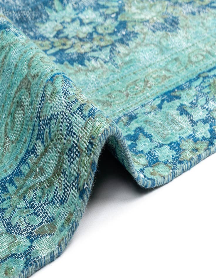 Detail image of 8' 8 x 11' 7 Vintage Royal Wool Rug