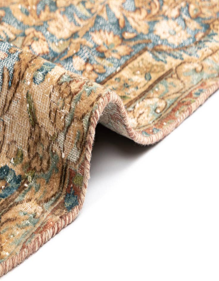 Detail image of 9' 2 x 12' Vintage Royal Wool Rug