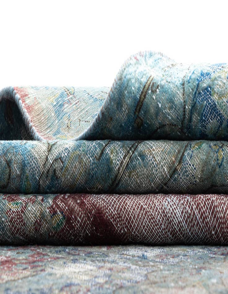 Detail image of 9' 6 x 13' Vintage Royal Wool Rug