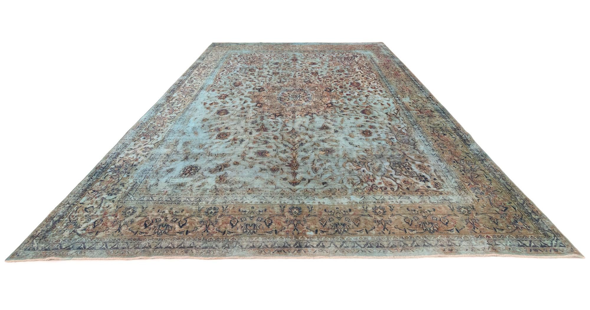 9' 9 x 13' 4 Vintage Royal Wool Rug