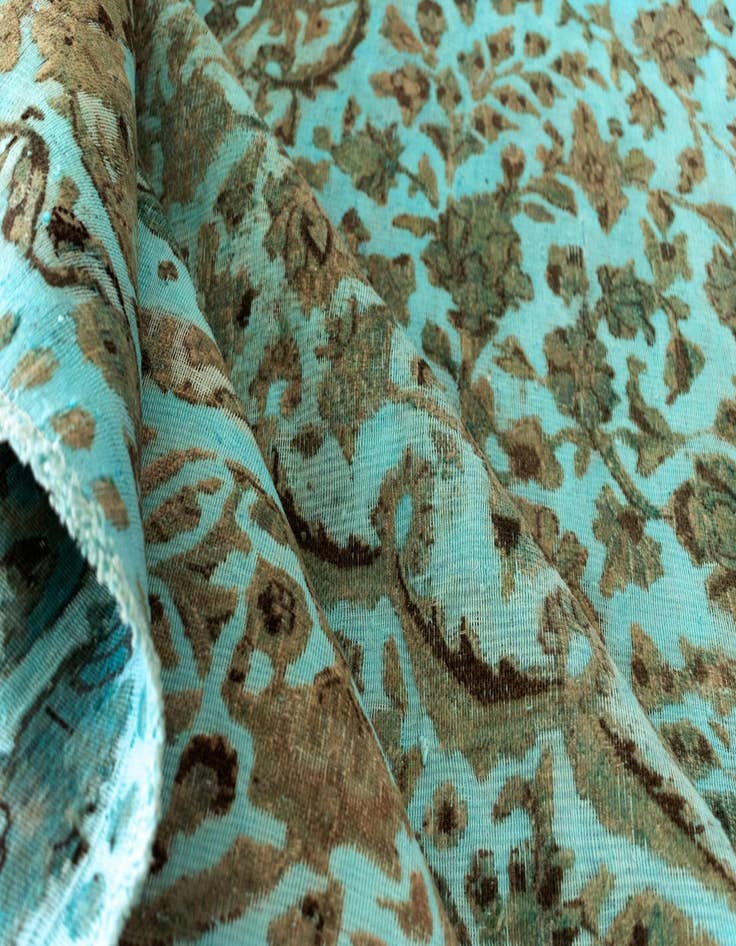 Detail image of 9' 6 x 12' 10 Vintage Royal Wool Rug