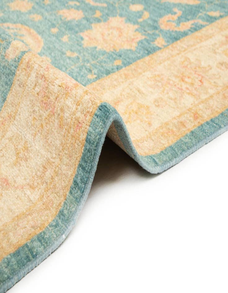 Detail image of 5' 7 x 7' 9 Ziegler Wool Rug