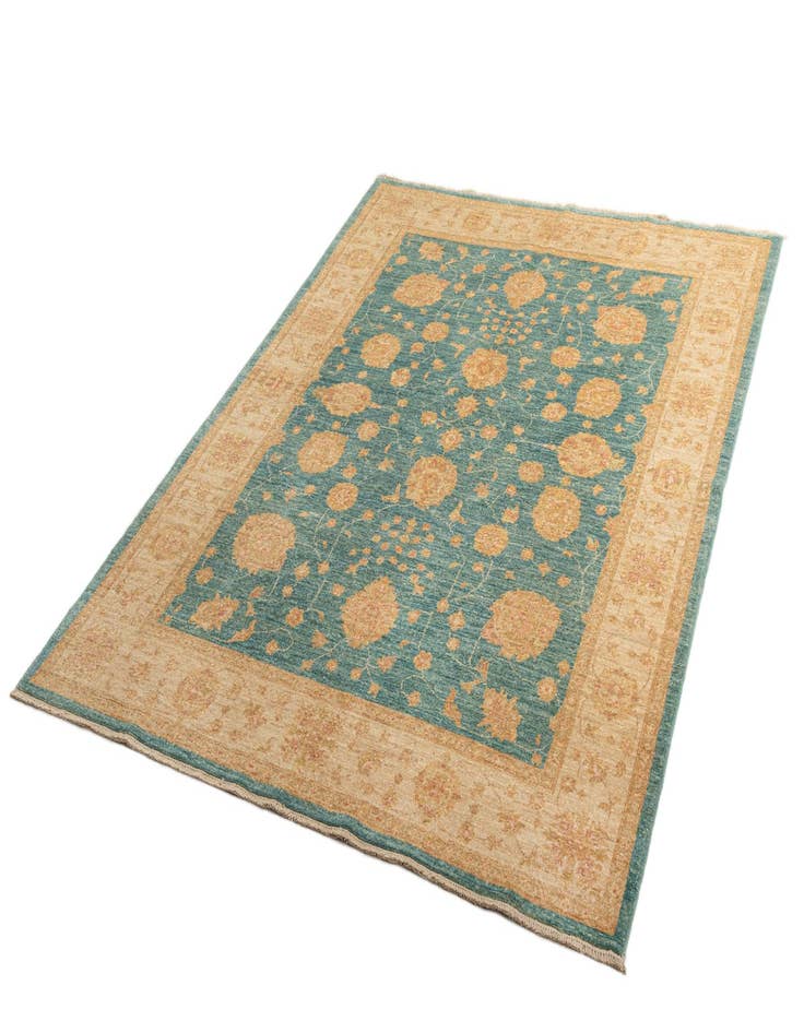 Detail image of 5' 9 x 7' 6 Ziegler Wool Rug