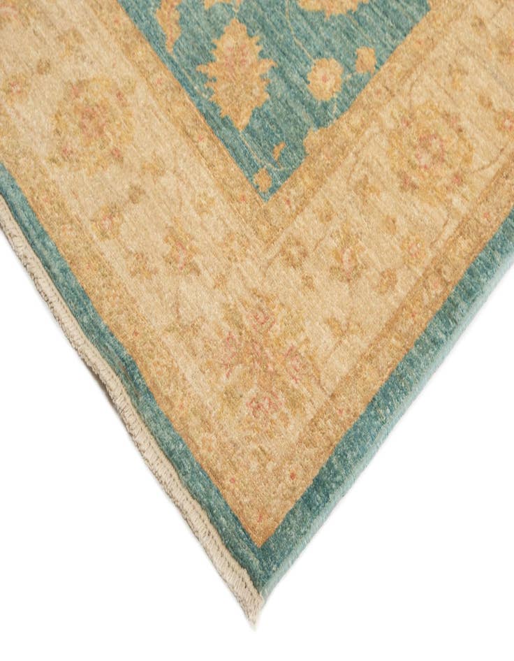 Detail image of 5' 9 x 7' 6 Ziegler Wool Rug