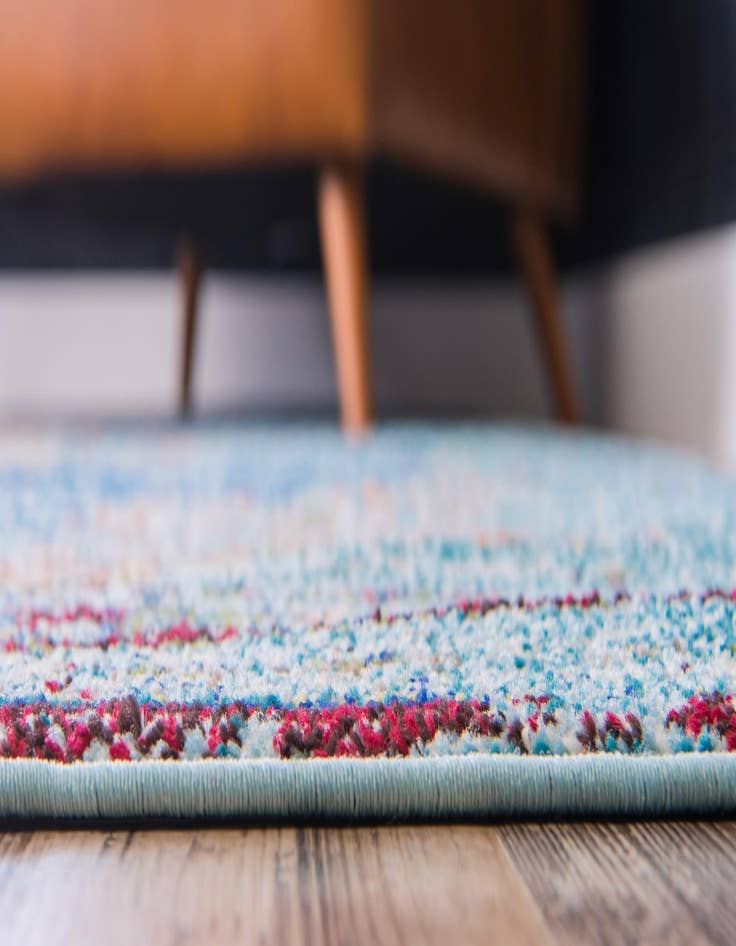 Detail image of 6' x 6'  Washable Arte Round Rug