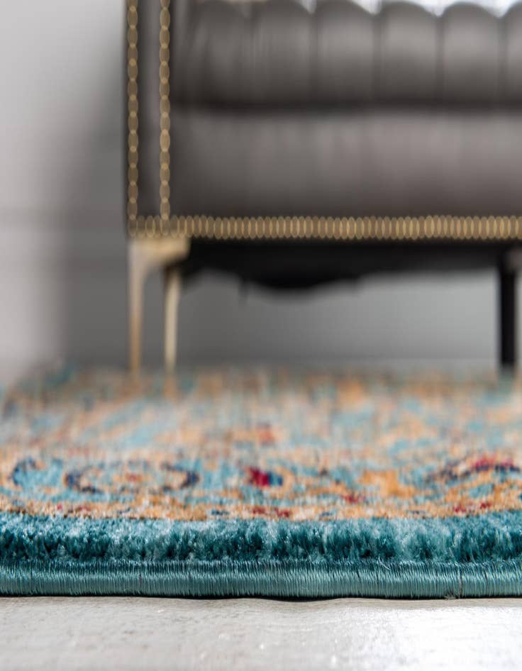 Detail image of 4' 5 x 4' 5 Charlestown Round Rug