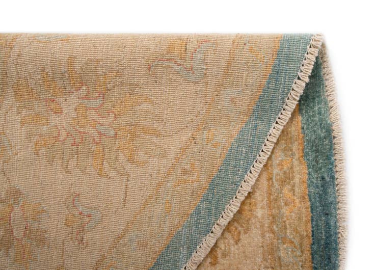 Detail image of 8' 2 x 8' 3 Kaizar Wool Round Rug