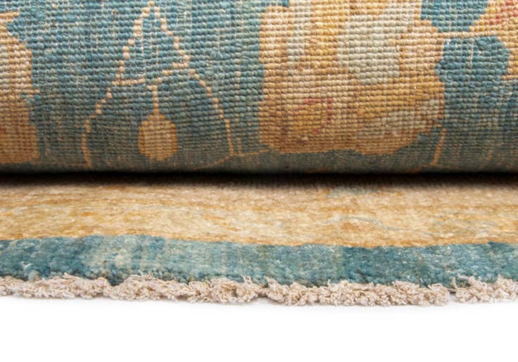 Detail image of 8' 2 x 8' 3 Kaizar Wool Round Rug