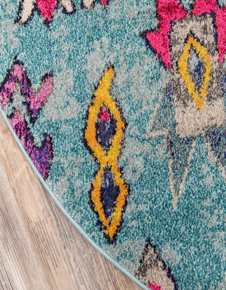Detail image of 8' x 8' Washable Mesa Round Rug