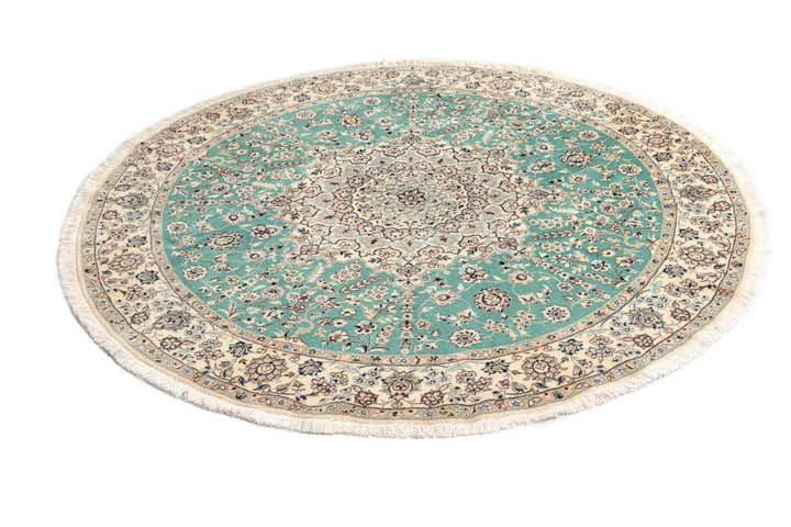 6' 9 x 6' 11 Nain Round Rug