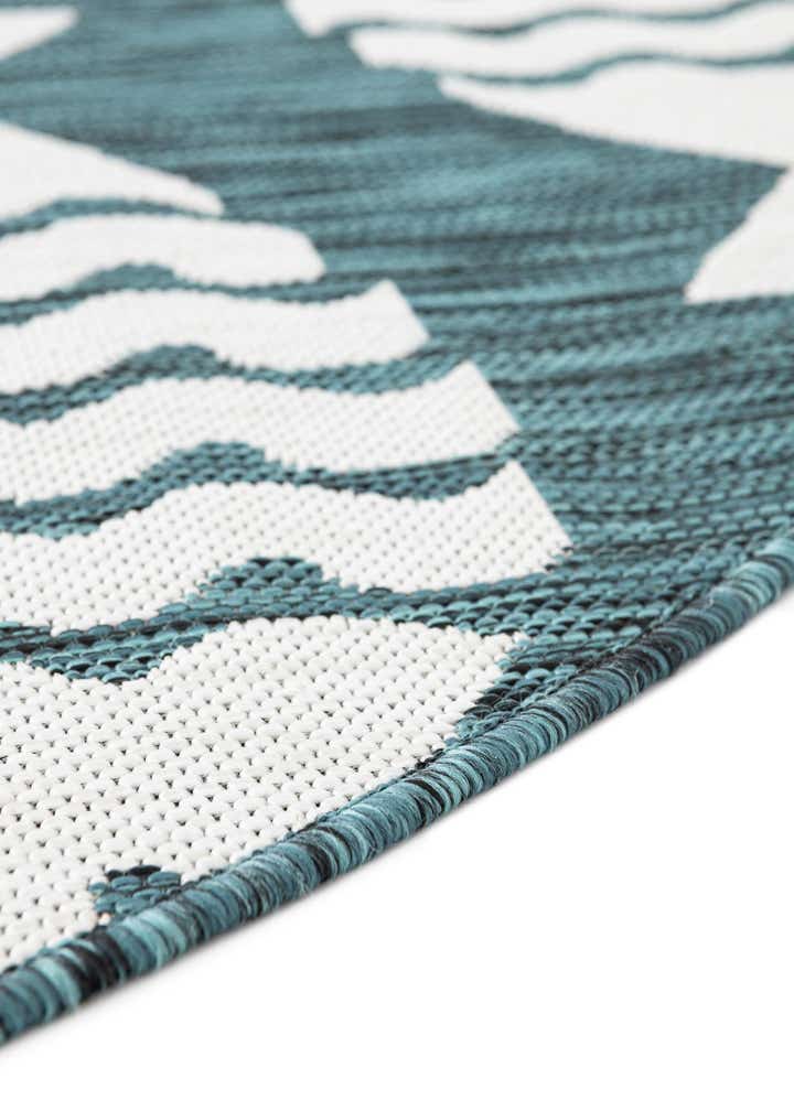 3' 1 x 3' 1 Easy-Clean Coastal Indoor / Outdoor Round Rug