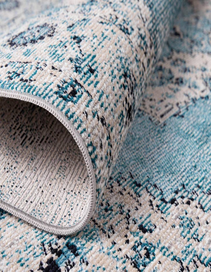 Detail image of 2' 2 x 6' Amulet Runner Rug