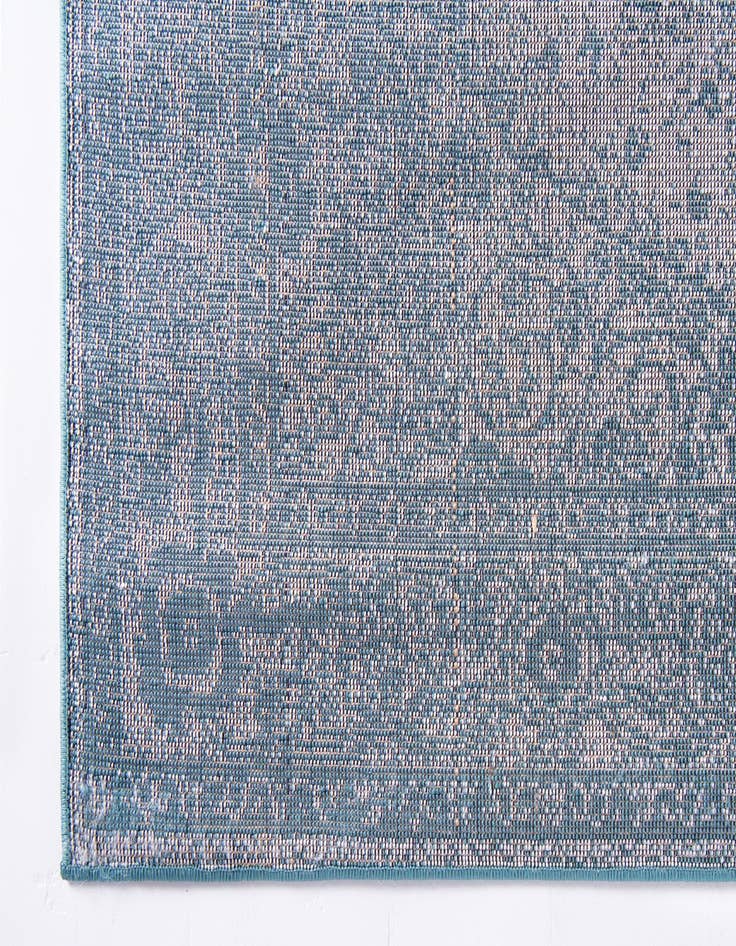 Detail image of 2' x 8' 8 Bexley Runner Rug