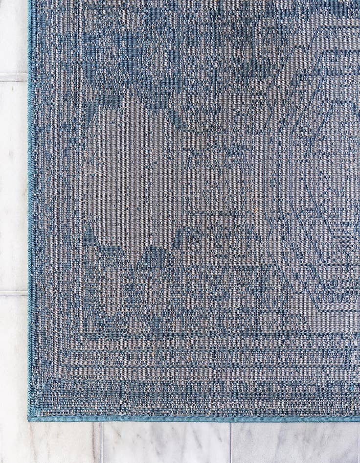 Detail image of 2' x 8' 8 Dover Runner Rug