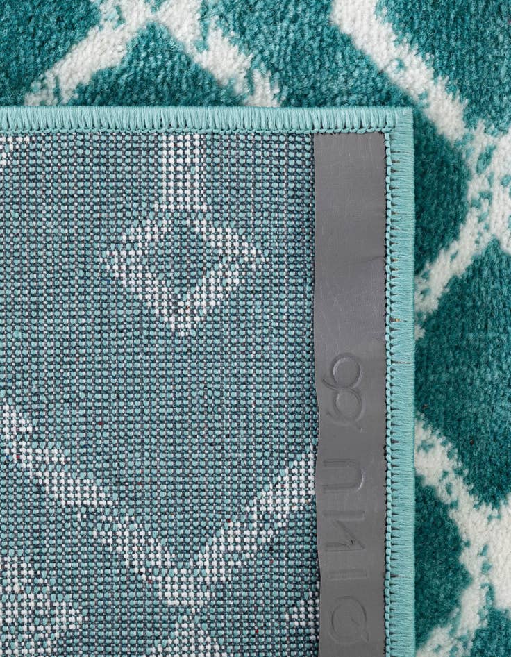 Detail image of 2' 6 x 8' 2 Kasbah Trellis Runner Rug