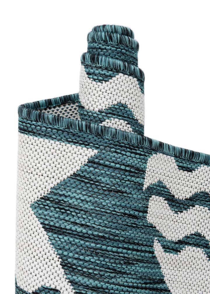 2' x 8' Easy-Clean Coastal Indoor / Outdoor Runner Rug