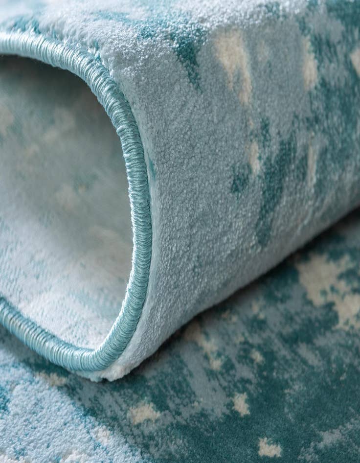 Detail image of 2' 7 x 8' Uptown Lexington Avenue Runner Rug