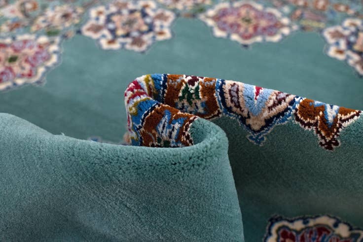 Detail image of 3' 6 x 3' 7 Isfahan Square Rug
