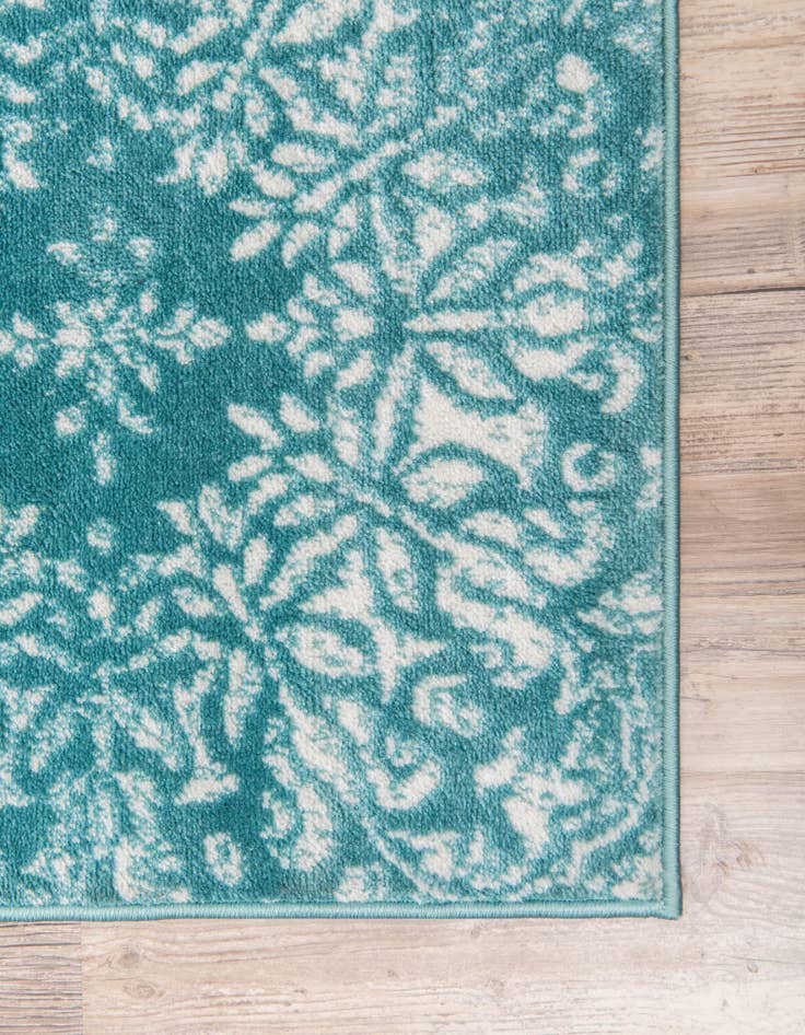 Detail image of 7' 10 x 7' 10 Monaco Square Rug