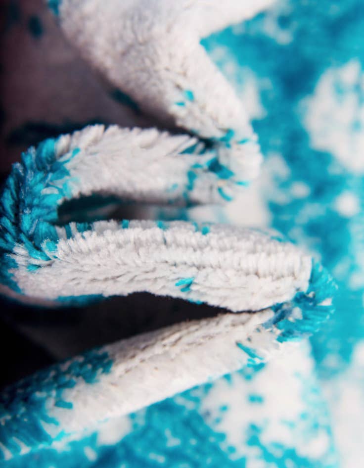 Detail image of 6' x 6' Monte Carlo Square Rug