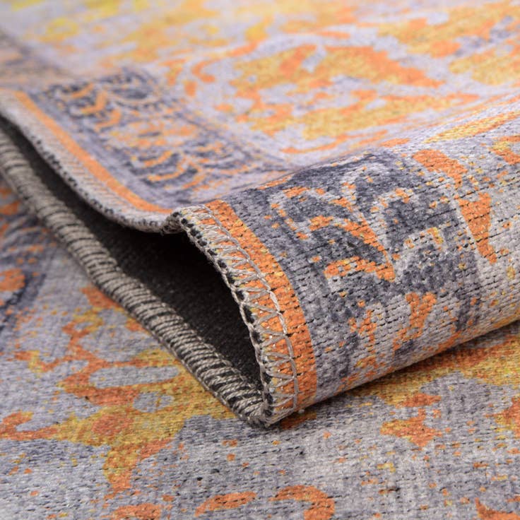 Detail image of 7' 3 x 10' Washable Francesca Rug