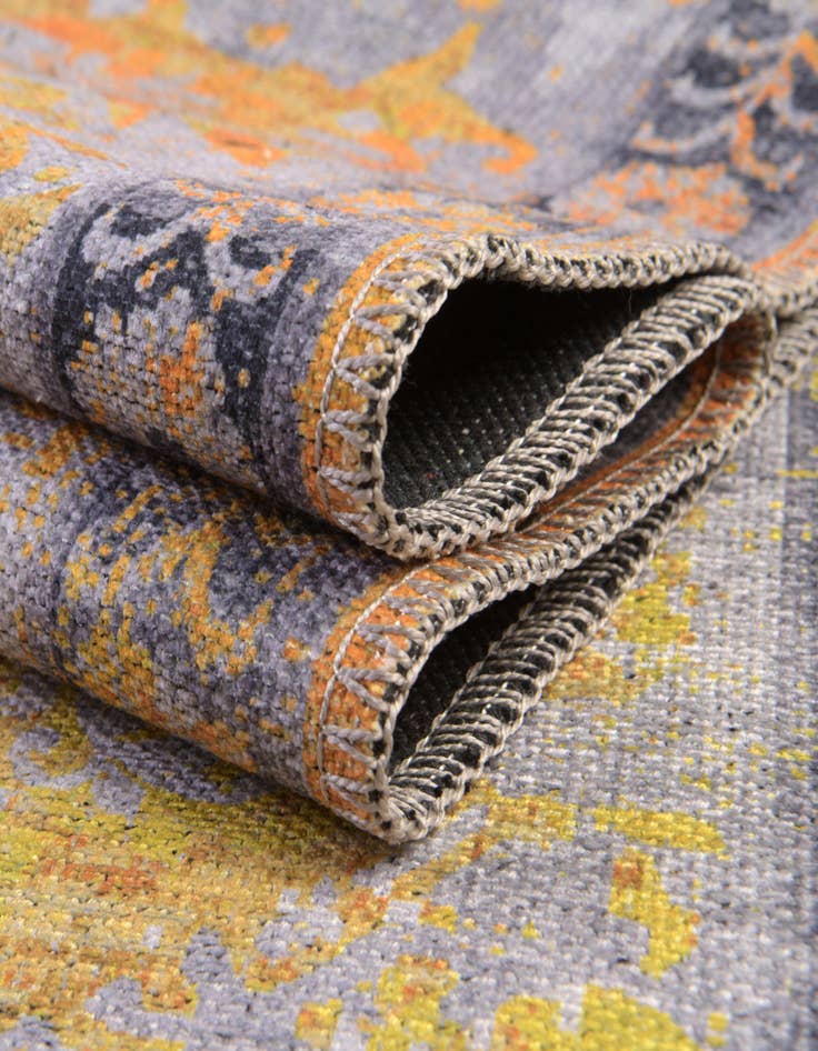 Detail image of 4' x 6' Washable Francesca Rug