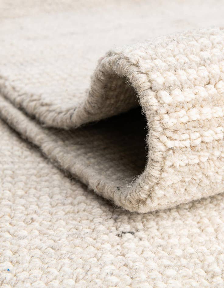 Detail image of 6' 1 x 9' Hand Woven Jill Zarin English Manor Wool Oval Rug
