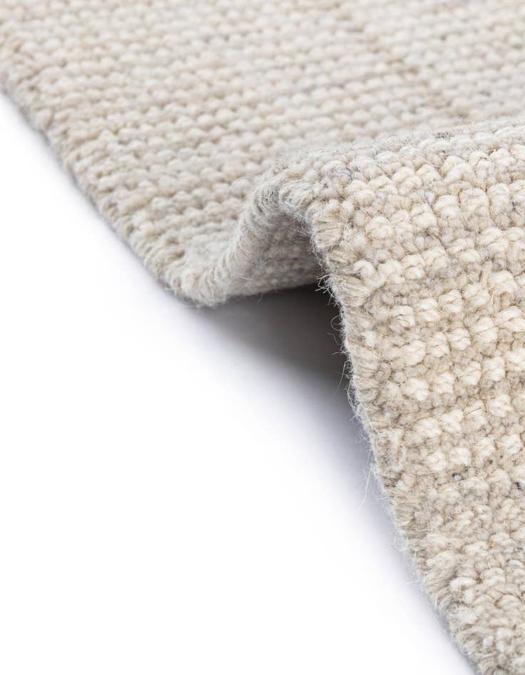 Detail image of 5' 1 x 8'  Hand Woven Jill Zarin English Manor Wool Oval Rug