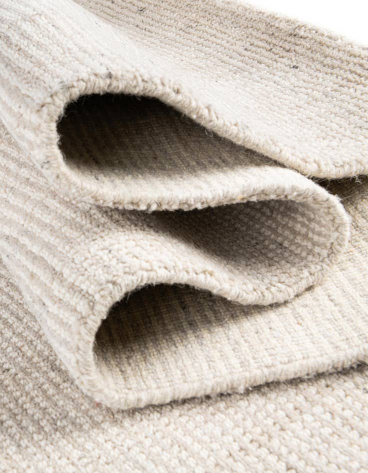 Detail image of 5' 1 x 8'  Hand Woven Jill Zarin English Manor Wool Oval Rug