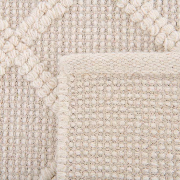 Detail image of 4' 1 x 6' 1 Hand Knotted Jill Zarin Dorset Rug