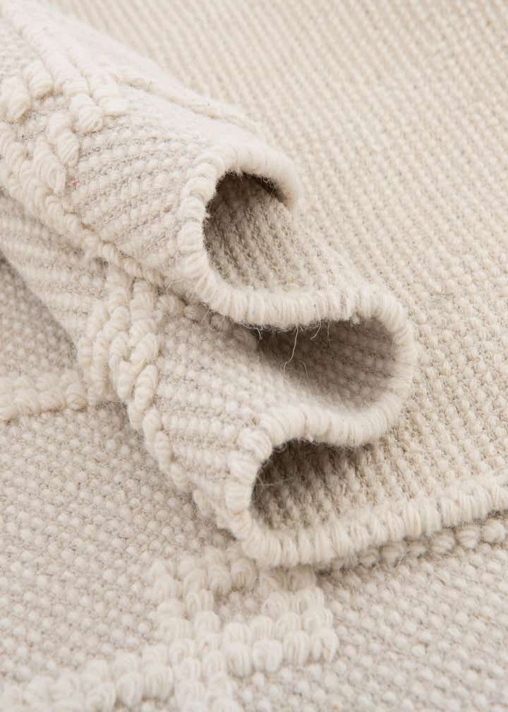 5' 1 x 8' Hand Knotted Jill Zarin Dorset Rug