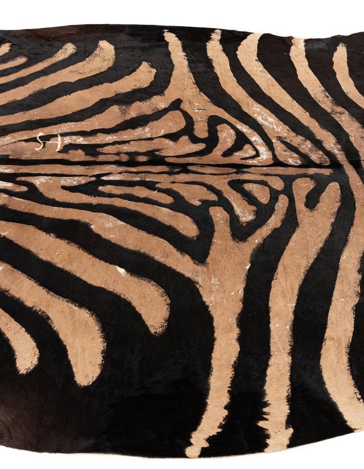 Detail image of 6' x 7' Cowhide Leather Freeform Rug