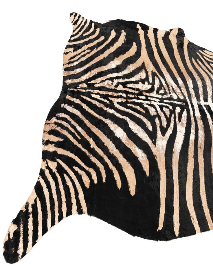 Detail image of 6' 5 x 7' Cowhide Leather Freeform Rug