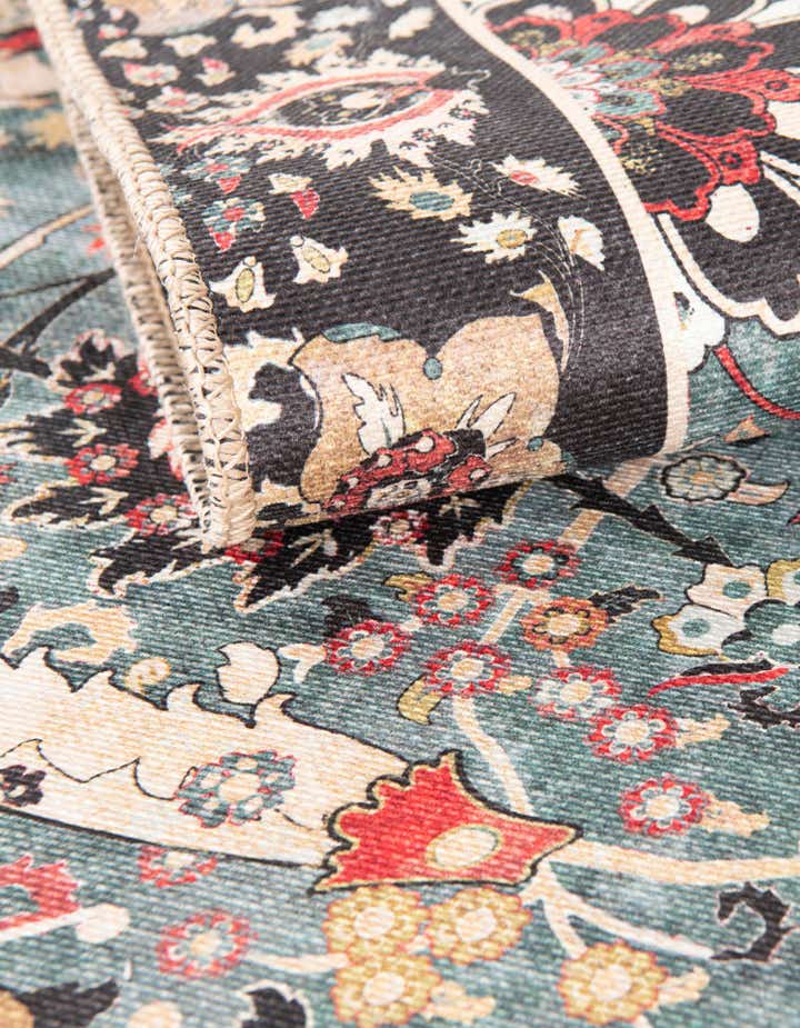7' 10 x 7' 10 Washable Timeless Square Rug