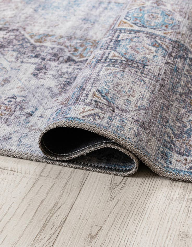 Detail image of 7' 10 x 10' Yara Rug