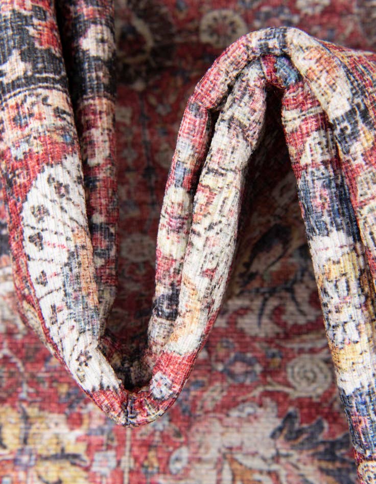 Detail image of 2' x 3' 1 Washable Timeless Rug