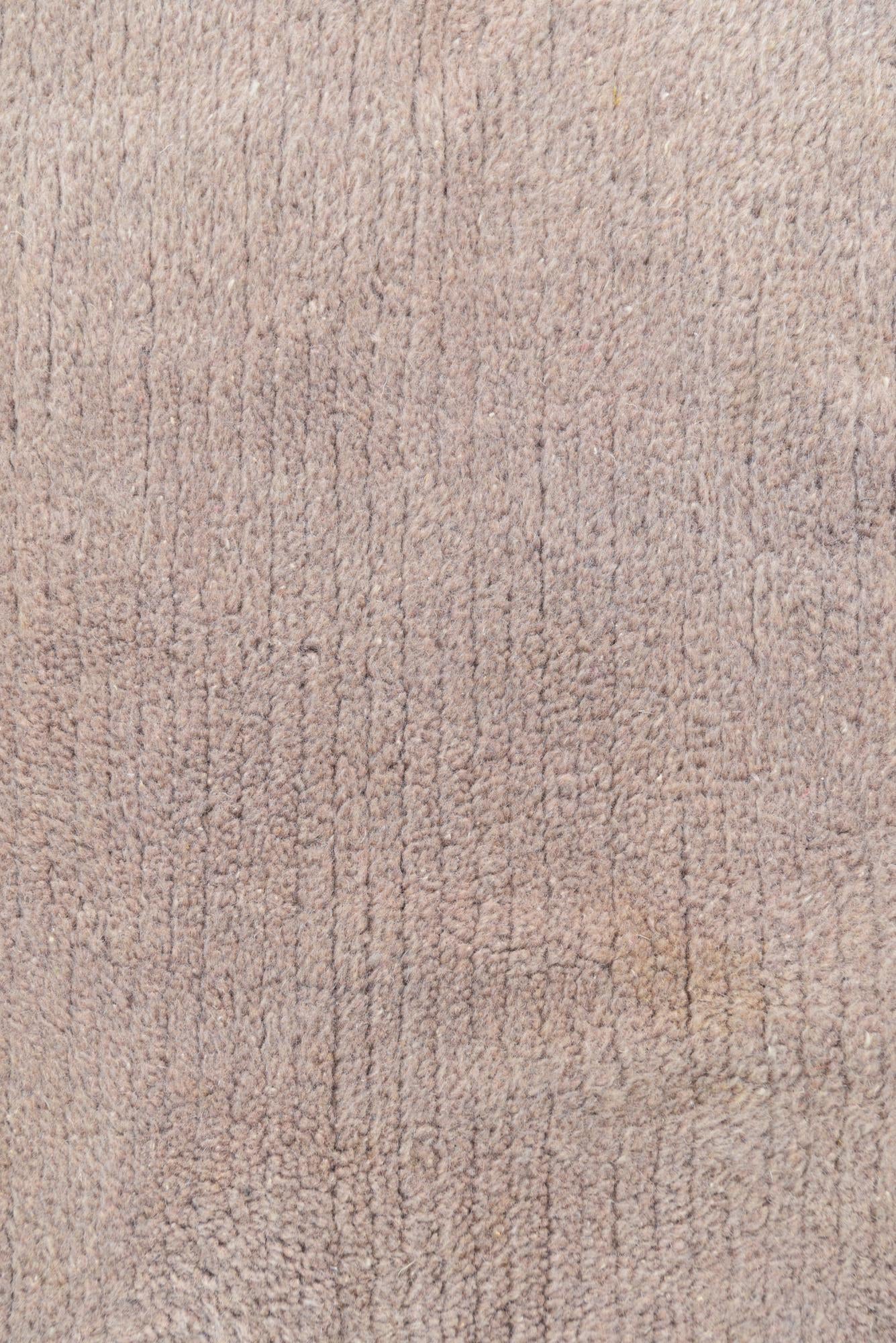 2' 5 x 4' 7 Hand Knotted Nepal Wool Rug