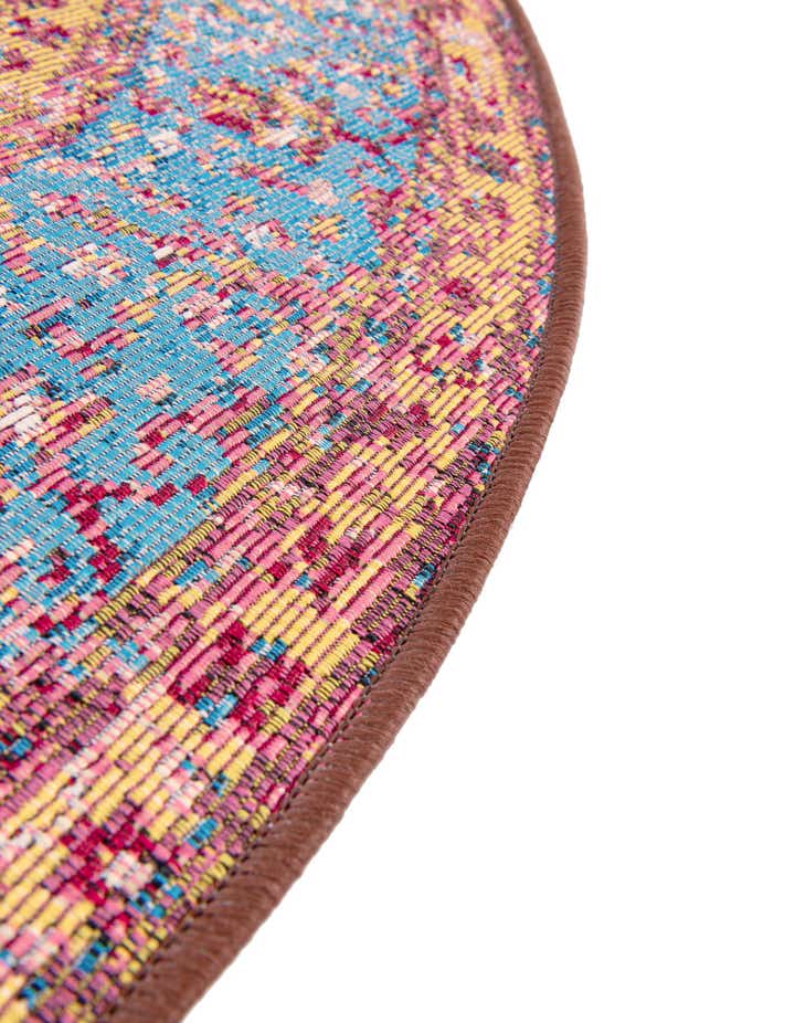 3' 1 x 3' 1 Easy-Clean Traditional Indoor / Outdoor Round Rug