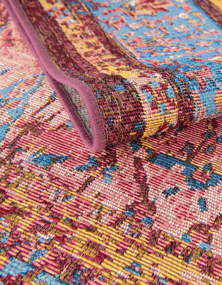 Detail image of 10' x 10'  Washable Traditional Indoor / Outdoor Square Rug