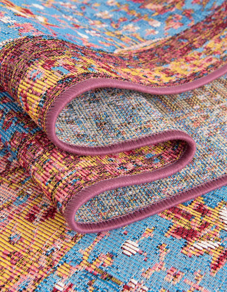 Detail image of 10' x 10'  Washable Traditional Indoor / Outdoor Square Rug