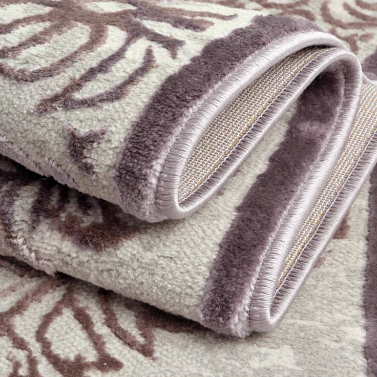 Detail image of 5' 3 x 5' 3 Chesterfield Octagon Rug