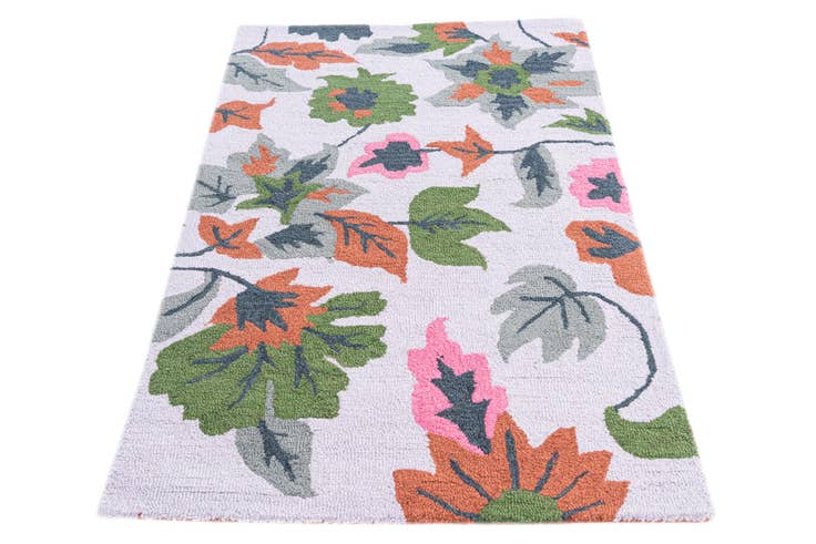 Detail image of 3' x 4' 10 Agra Rug