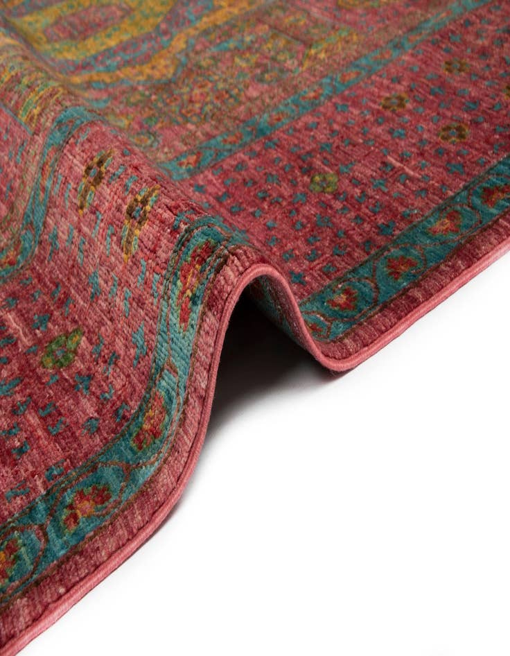 Detail image of 8' x 11' 11 Amina Wool Rug