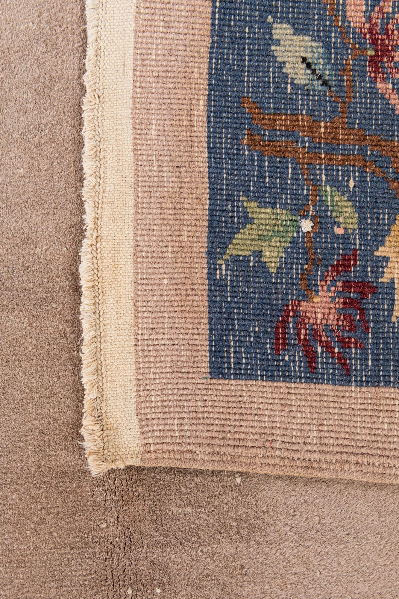 5' 10 x 8' 8 Hand Knotted Antique Finish Wool Rug