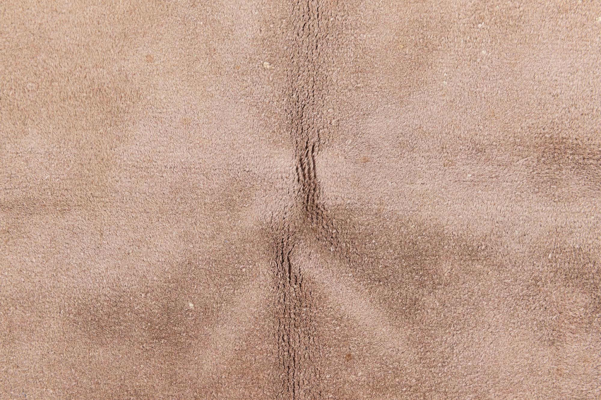 5' 10 x 8' 8 Hand Knotted Antique Finish Wool Rug