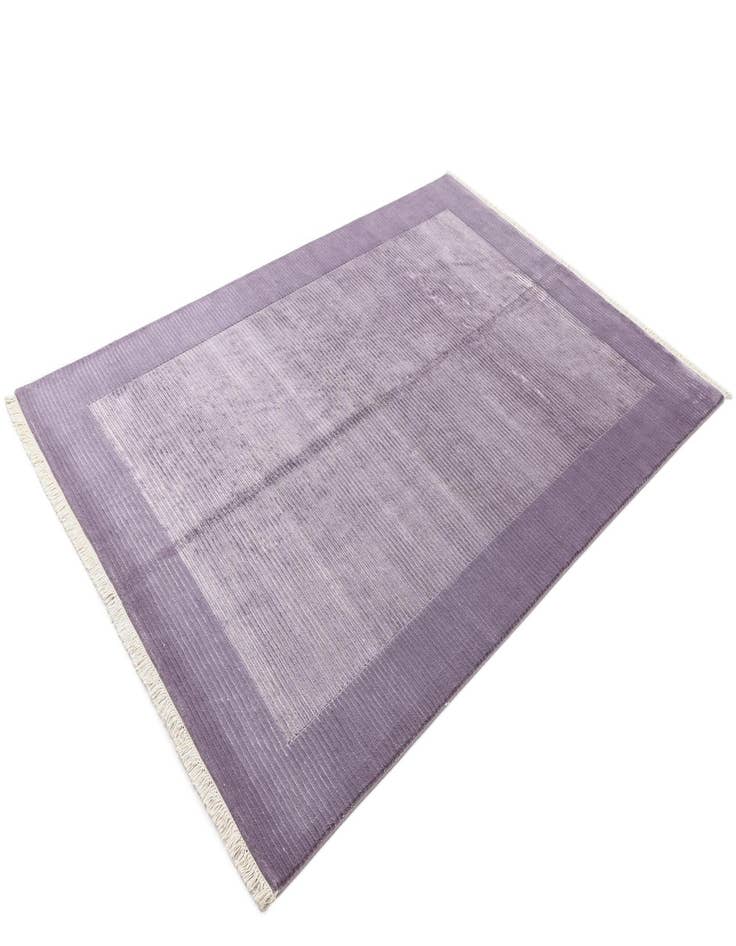 Detail image of 5' 6 x 8' Darya Rug